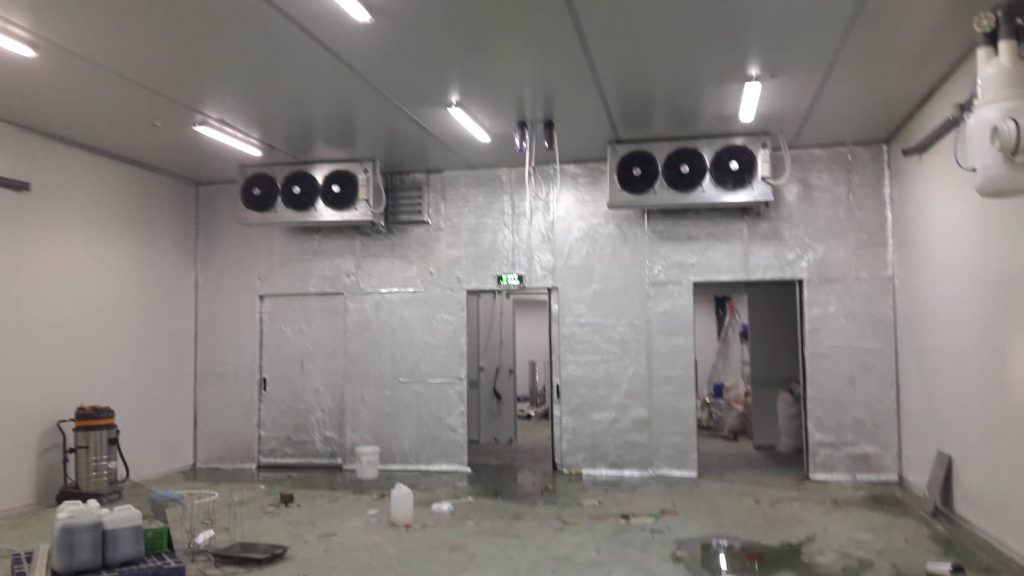 Phòng lạnh công nghiệp khác gì với kho thường? Phân loại và nguyên lý hoạt động 2 362