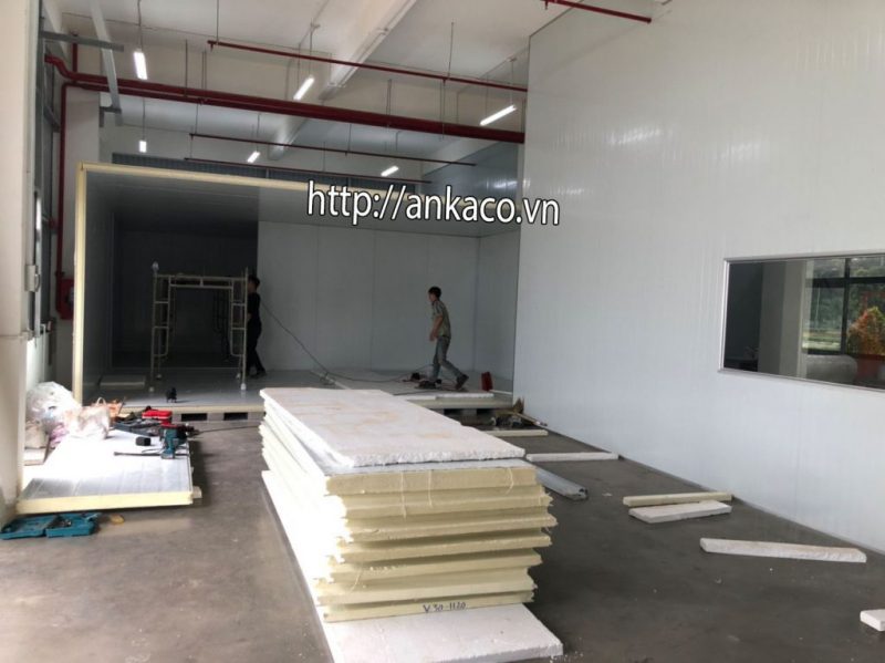 Lắp đặt kho lạnh bảo quản thịt lợn có lợi ích gì? 1 lap dat kh0 lanh tru hoa chat tai binh duong ankaco