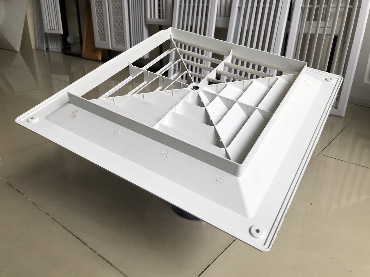 Chup Vuong ra trong 4