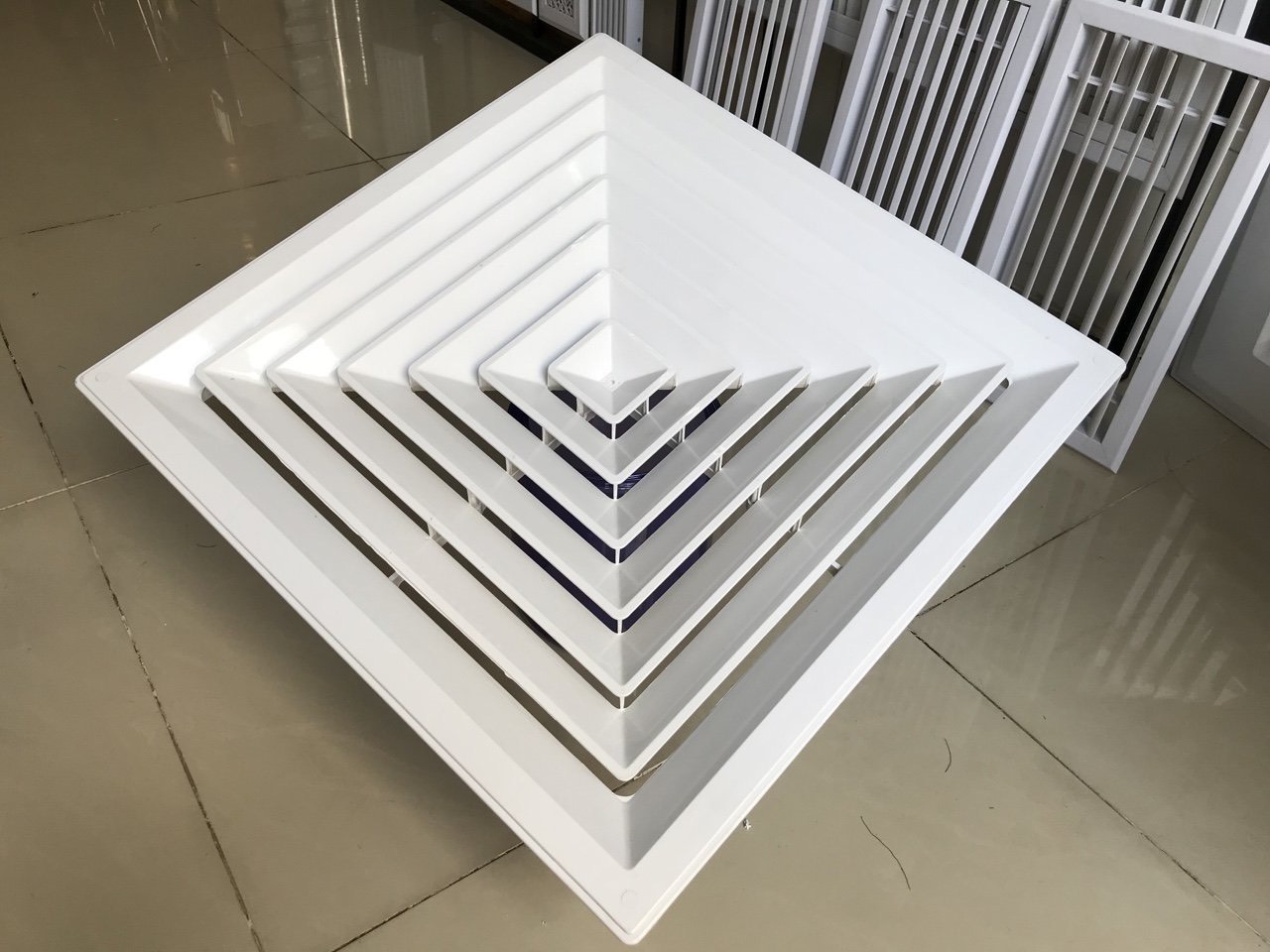 Mieng gio khuech tan 2