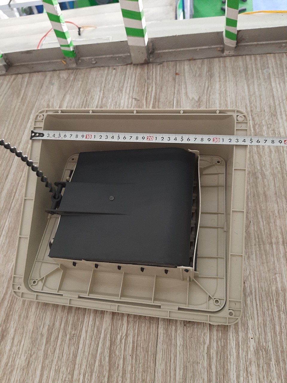 cua gio nhua 1 hoc 4